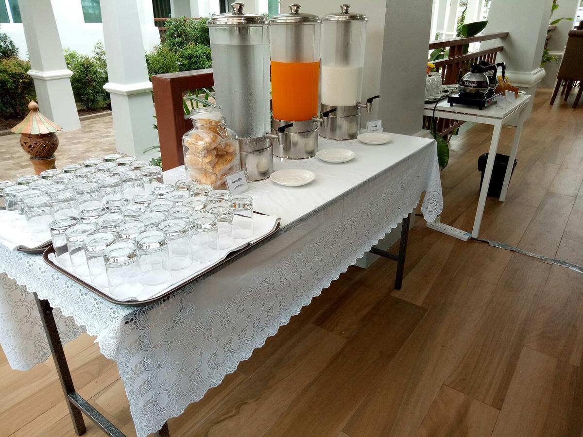 Sukkhamas Pirom Hotel Nakhonratchasima Екстериор снимка